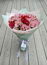 Букет цветов из:  Альстромерии в Озерецкий
