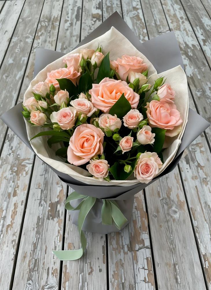 Букет цветов из: Розы в Озерецкий