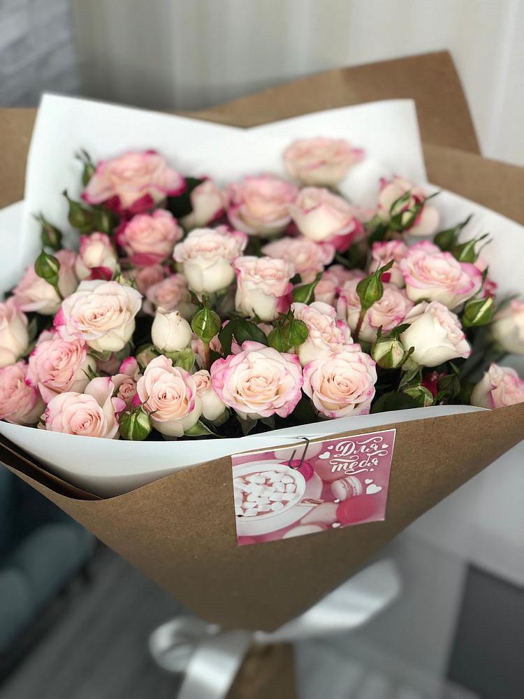 Букет цветов из: Розы в Озерецкий