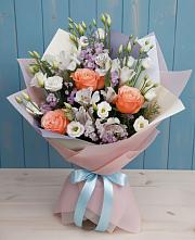 Букет цветов из:  Лизиантусы, Розы, Альстромерии и Гипсофила в Озерецкий