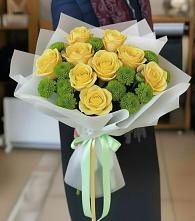 Букет цветов из:  Хризантемы и Розы в Озерецкий