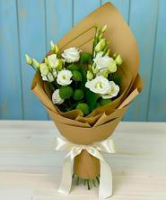 Букет цветов из:  Хризантемы и Лизиантусы в Озерецкий