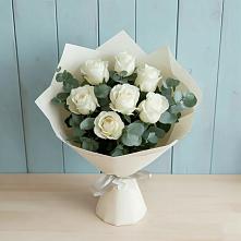 Букет Белые розы в Эвкалипте в Озерецкий