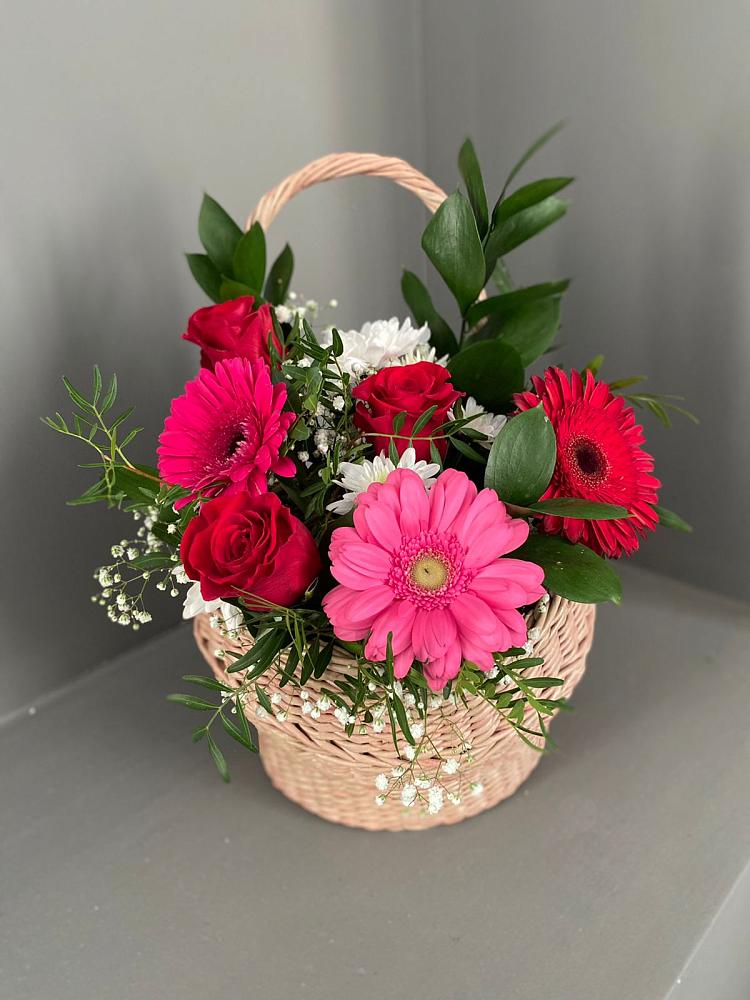 Цветочная композиция из Розы, Хризантемы и Герберы в корзине в Озерецкий